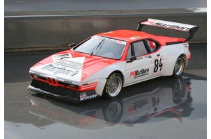 tk24-333 bmw m1 lm80 n84 stuck montage lolo-01