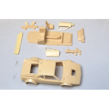 103 bmw m1 gr4-procar pieces 03
