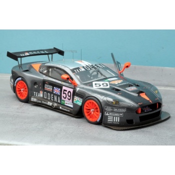 24-25 aston-martin dbr9 team modena n59 lm2007-1
