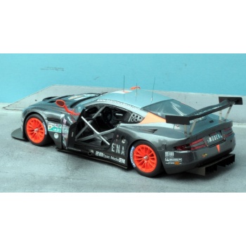 24-25 aston-martin dbr9 team modena n59 lm2007-4