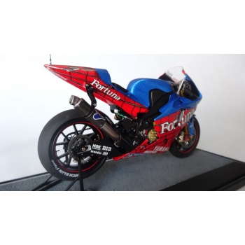 mtk12-004 yamaha yzr-m1 spiderman 004